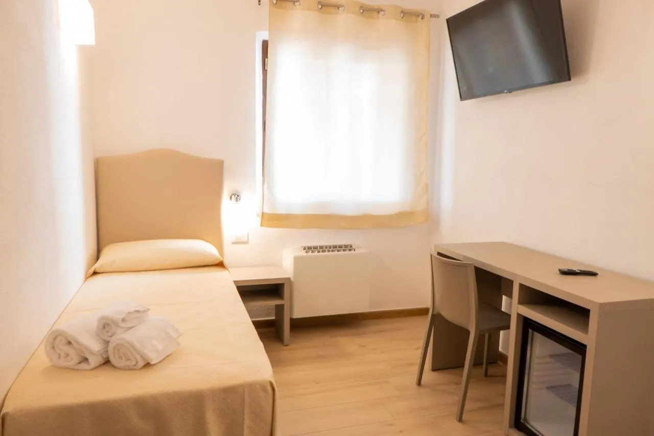 Hotel Nonnu Nonna Padru 0*,  Italia