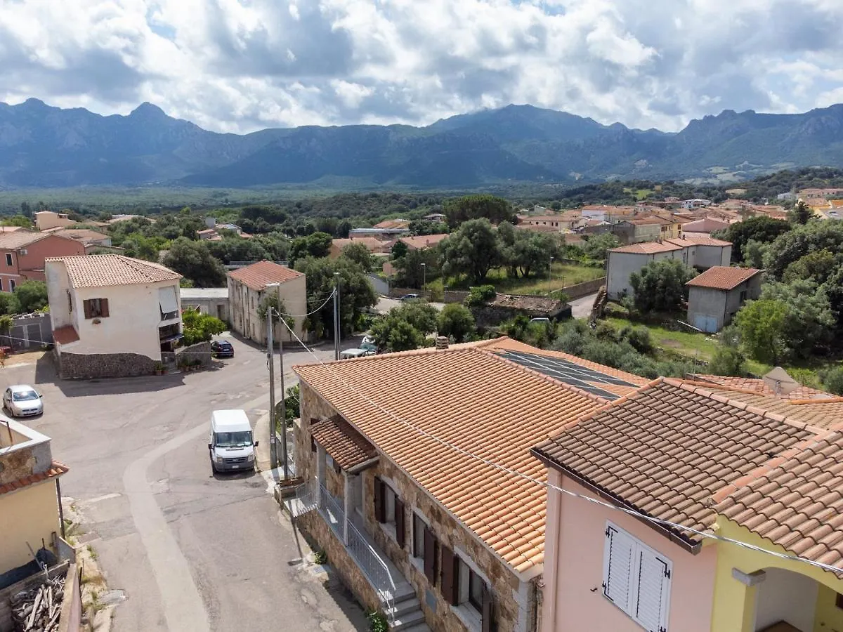 Casa de hóspedes Nonnu Nonna Hotel Padru Itália